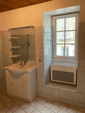 Maison FONTENAY LE COMTE - 4 pièce(s) - 82.86 m2