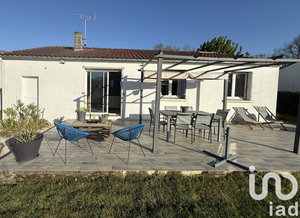 Maison traditionnelle 4 pièces de 77 m² à Jonzac (17500)