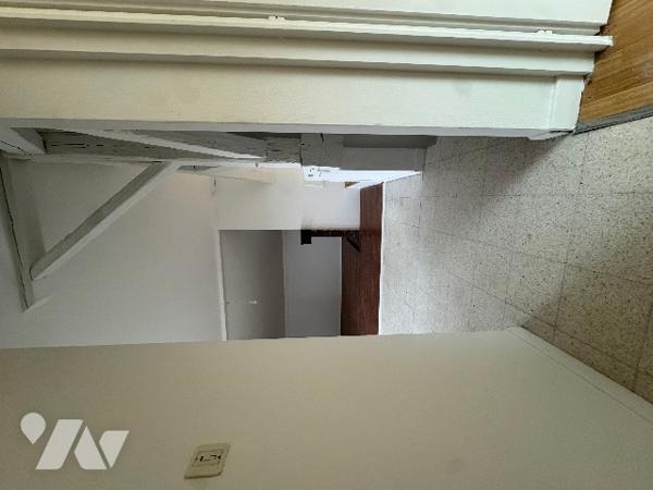 T2 bis de 55m² en surface utile et 35 m² en loi carrez, avec cave et 2 places de parking extérieur.