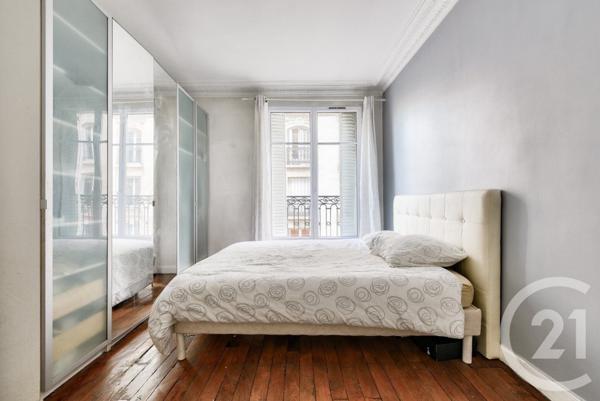 Appartement F4 à vendre  3 pièces - 89 m2 PARIS - 75018