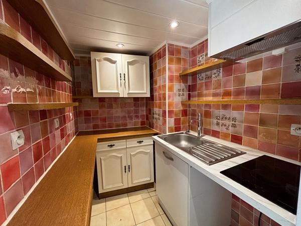 PELISSANNE - Centre Village - APPARTEMENT T2 28.96m²