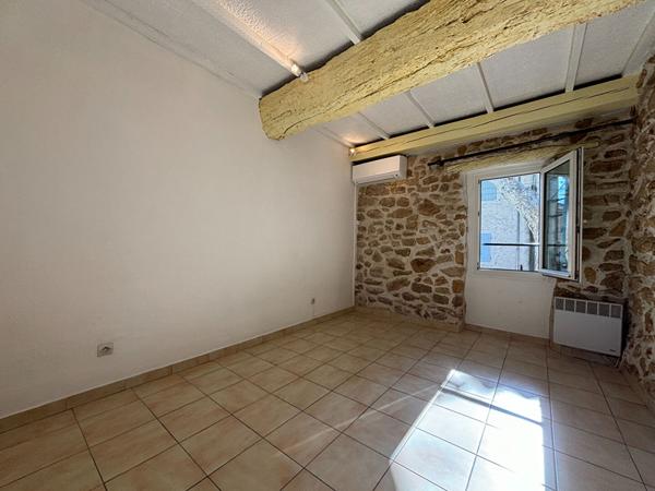 PELISSANNE - Centre Village - APPARTEMENT T2 28.96m²