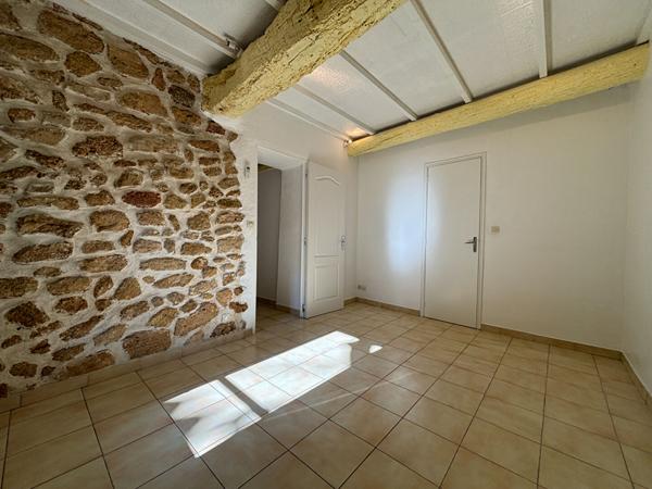 PELISSANNE - Centre Village - APPARTEMENT T2 28.96m²