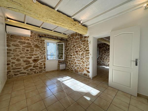 PELISSANNE - Centre Village - APPARTEMENT T2 28.96m²