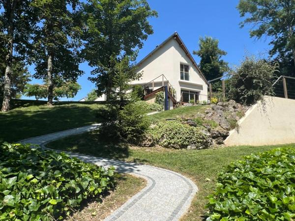 La chapelle St Mesmin, proche Orleans, maison d arrchitecte de 200 m² à vendre, piscine, vue dégagée sur les bois, terrain 1700 m²