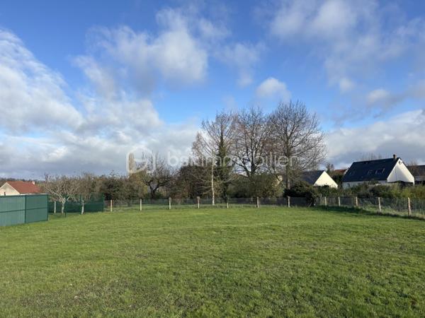 Terrain de 838 m²