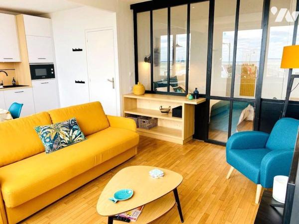 Face mer sur le Port de Cancale, idéal pour faire du locatif courte durée,  maison comprenant u...