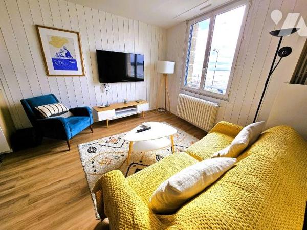 Face mer sur le Port de Cancale, idéal pour faire du locatif courte durée,  maison comprenant u...