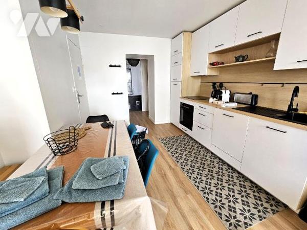 Face mer sur le Port de Cancale, idéal pour faire du locatif courte durée,  maison comprenant u...