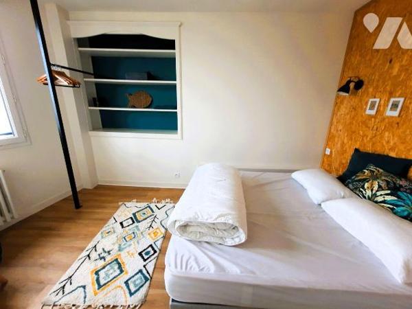 Face mer sur le Port de Cancale, idéal pour faire du locatif courte durée,  maison comprenant u...