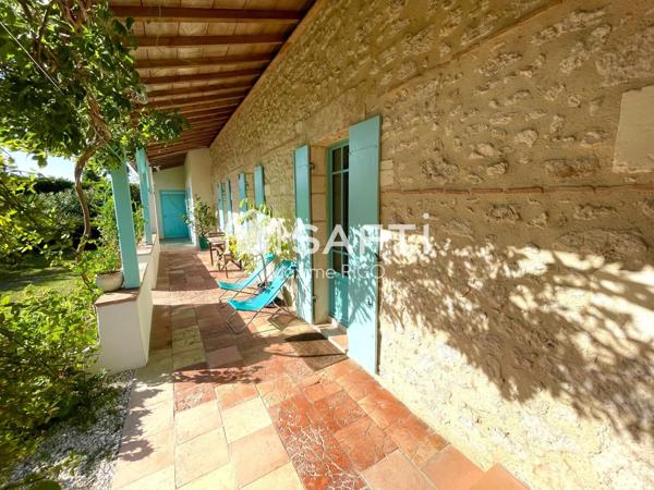 Ferme en pierre rénovée 5 pièces 122m²