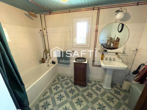 Ferme en pierre rénovée 5 pièces 122m²