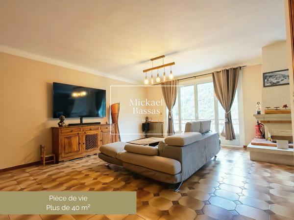 Maison
         5 pièces
        - 155 m² Exclusivité 149 000 € *