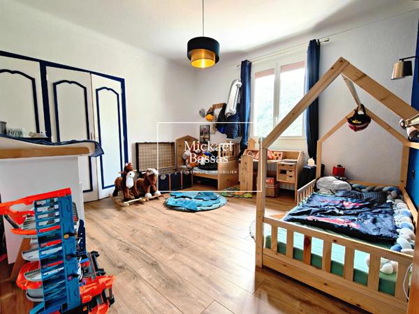 Maison
         5 pièces
        - 155 m² Exclusivité 149 000 € *