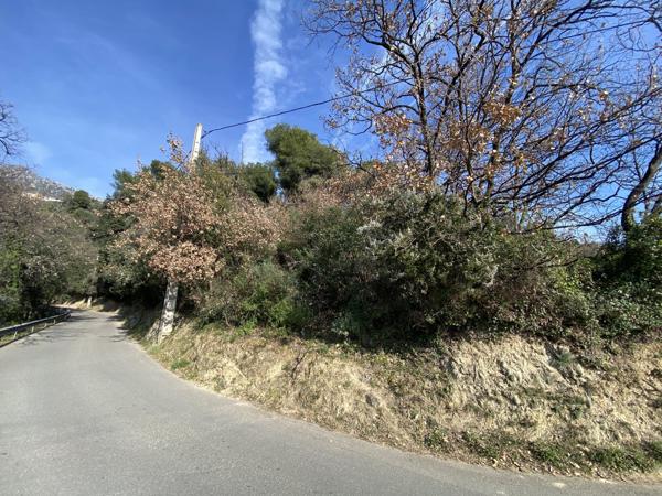 Terrain à MENTON (06500)