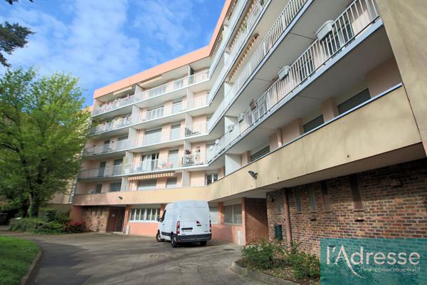 Appartement Evry Courcouronnes 2 pièces cave et parking