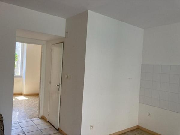 MEYRANNES (30) , Immeuble de rapport de 264 m² (4 lots) , Excellent DPE (C/A) ? Compteurs individuels