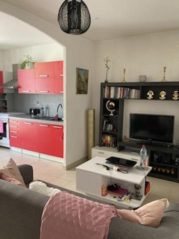 MEYRANNES (30) , Immeuble de rapport de 264 m² (4 lots) , Excellent DPE (C/A) ? Compteurs individuels