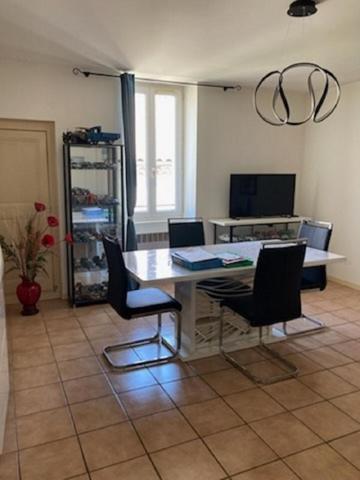 MEYRANNES (30) , Immeuble de rapport de 264 m² (4 lots) , Excellent DPE (C/A) ? Compteurs individuels