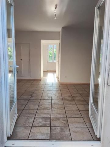 MEYRANNES (30) , Immeuble de rapport de 264 m² (4 lots) , Excellent DPE (C/A) ? Compteurs individuels