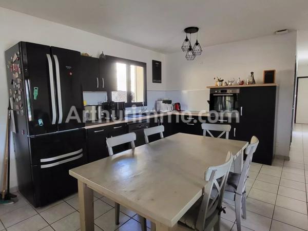 Vente                                                      Maison
                        
                     6 pièces                      119 m2                     à Annonay