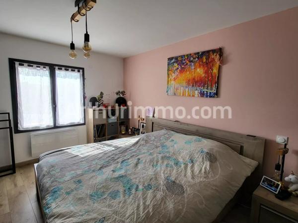 Vente                                                      Maison
                        
                     6 pièces                      119 m2                     à Annonay