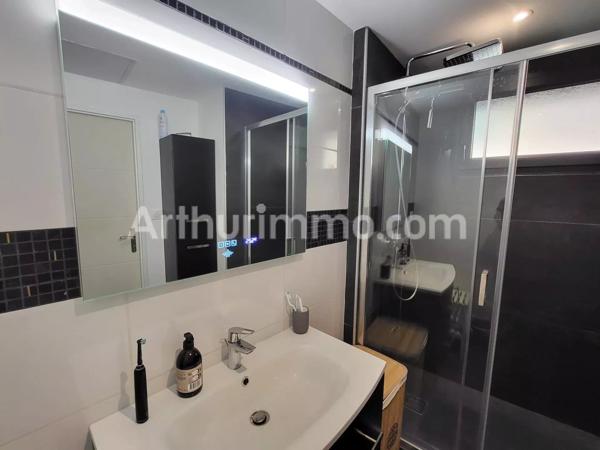 Vente                                                      Maison
                        
                     6 pièces                      119 m2                     à Annonay