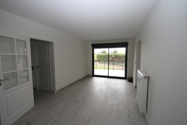 LOCATION d'un appartement F3 (56 m²) à SAINT JEAN DE BRAYE