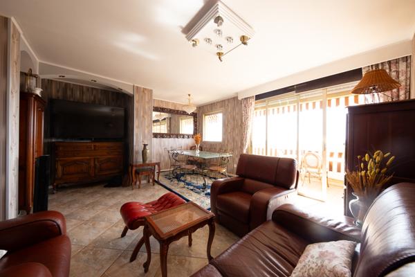 Appartement traversant à Mandelieu La Napoule 3 pièce(s) 75.29 m2 avec vue mer panoramique