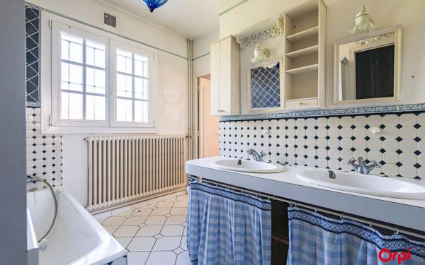 Maison à vendre    6 pièces •  Dormans