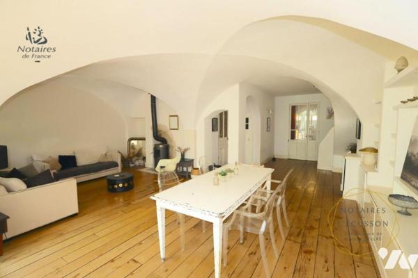 Charmante maison de ville avec jardin et dépendance à BOUTONNET