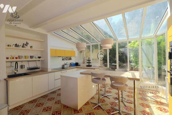 Charmante maison de ville avec jardin et dépendance à BOUTONNET