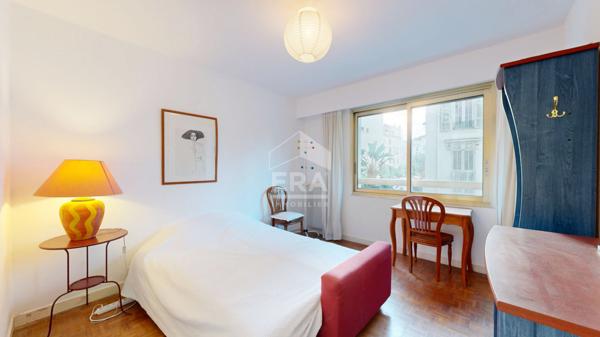 NICE - FLEURS : VASTE 3 PIÈCES D'ANGLE AVEC 2 TERRASSES