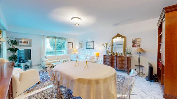 NICE - FLEURS : VASTE 3 PIÈCES D'ANGLE AVEC 2 TERRASSES