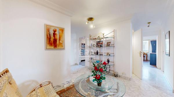 NICE - FLEURS : VASTE 3 PIÈCES D'ANGLE AVEC 2 TERRASSES