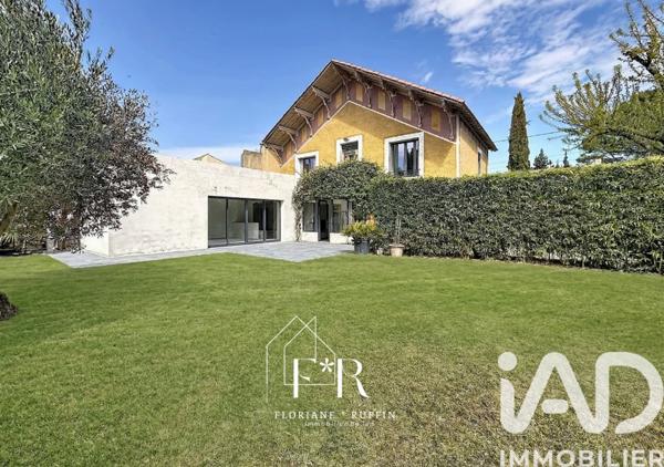 Maison à vendre 5 pièces 207 m² Mazan