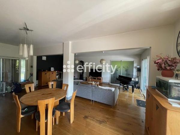 Maison 7 pièces - 186 m²