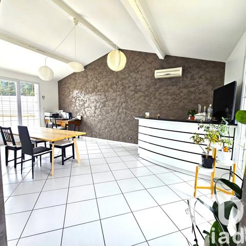 Maison 5 pièces de 125 m² à Les Villettes (43600)