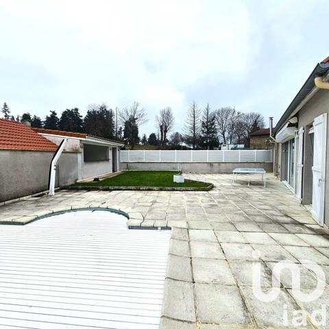 Maison 5 pièces de 125 m² à Les Villettes (43600)