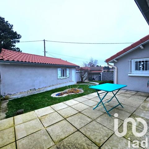 Maison 5 pièces de 125 m² à Les Villettes (43600)