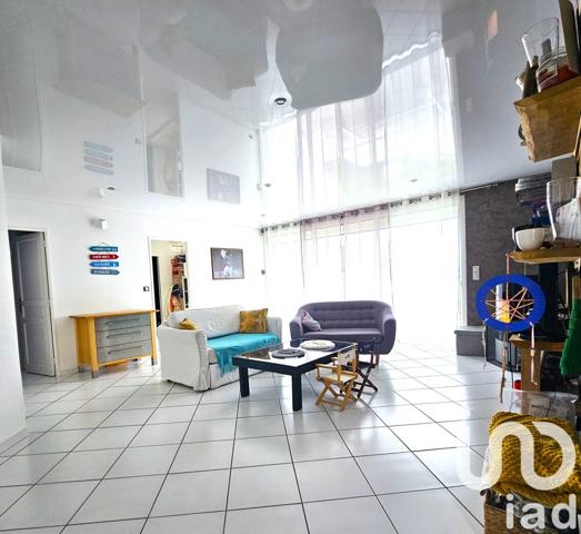 Maison 5 pièces de 125 m² à Les Villettes (43600)