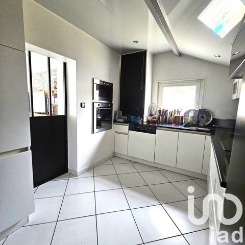 Maison 5 pièces de 125 m² à Les Villettes (43600)