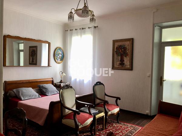 CARCASSONNE Palais - Maison de caractère 256 m² - 6 chambres, garage, dépendances, jardin.