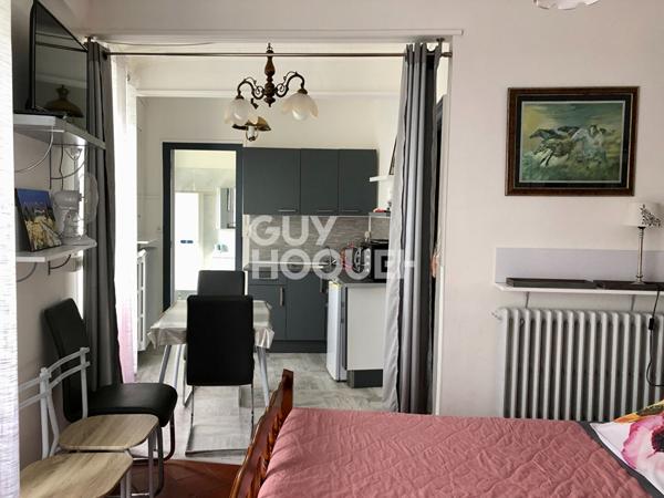 CARCASSONNE Palais - Maison de caractère 256 m² - 6 chambres, garage, dépendances, jardin.