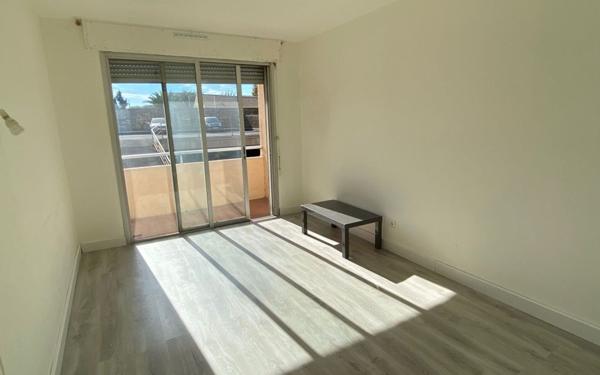 Appartement à louer    2 pièces •  Mèze