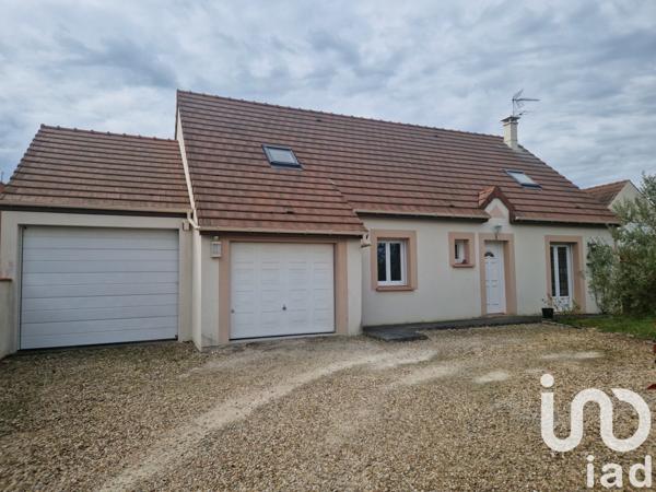 Maison 7 pièces de 140 m² à Villemandeur (45700)
