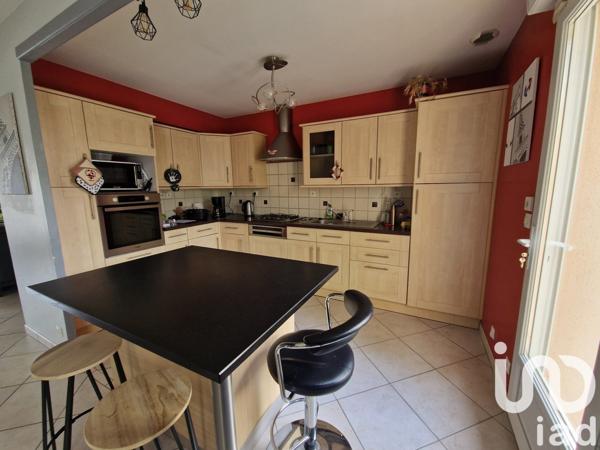 Maison 7 pièces de 140 m² à Villemandeur (45700)