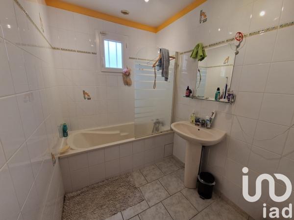 Maison 7 pièces de 140 m² à Villemandeur (45700)