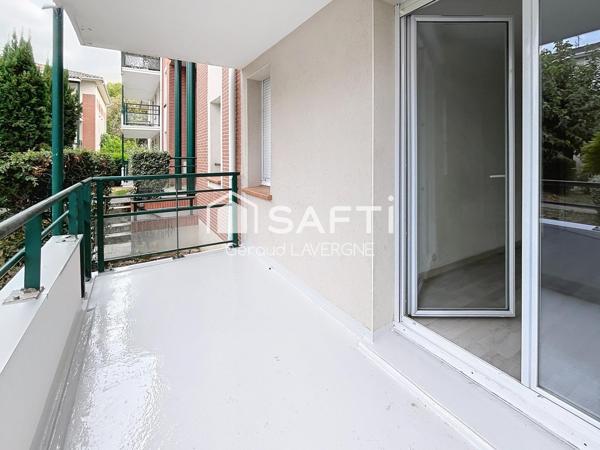 T3 avec balcon, piscine et 2 parkings