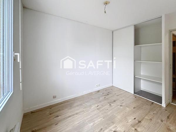 T3 avec balcon, piscine et 2 parkings